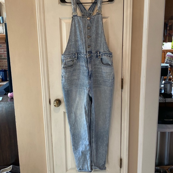 American Eagle Outfitters Denim - American Eagle Mom Fit Overalls - Long